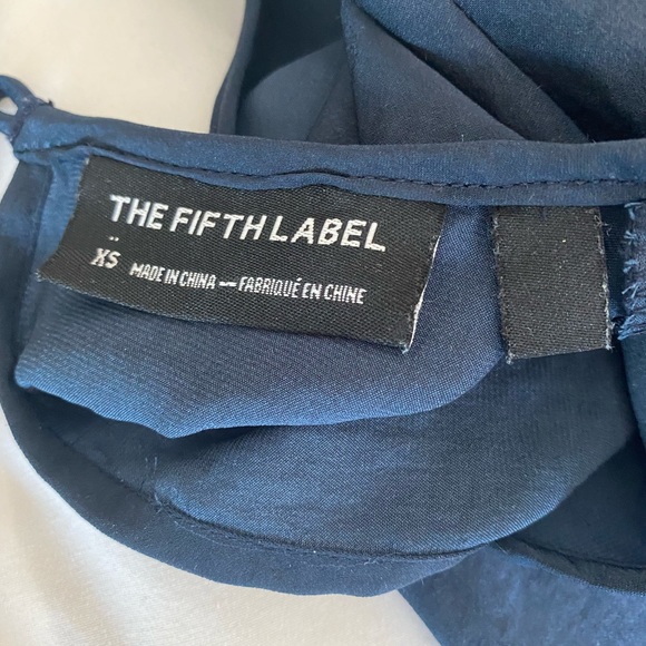 Cute shirt. Can be worn in many seasons. - Picture 3 of 3